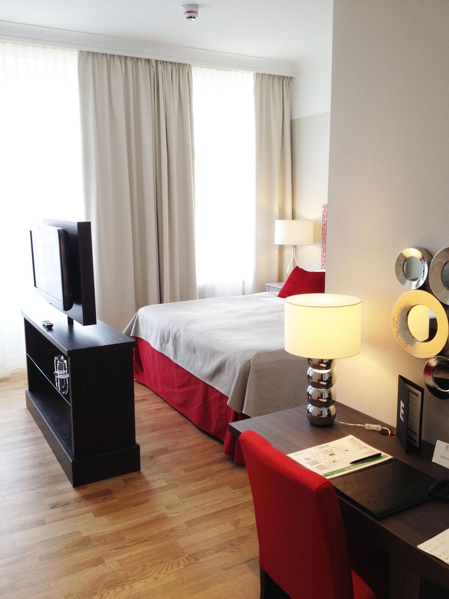 Elite Mollberg Hotel 4*